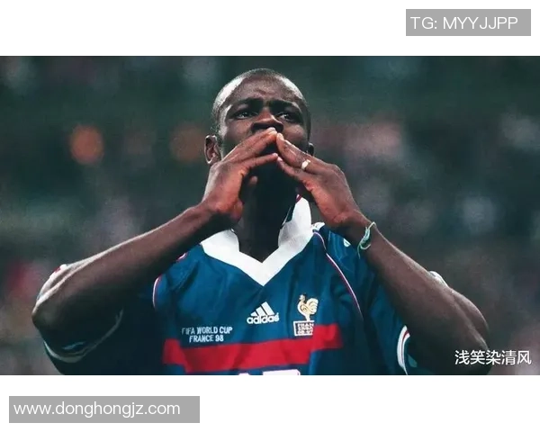 足球明星迪奇尔的传奇之路与他在绿茵场上的辉煌成就探秘